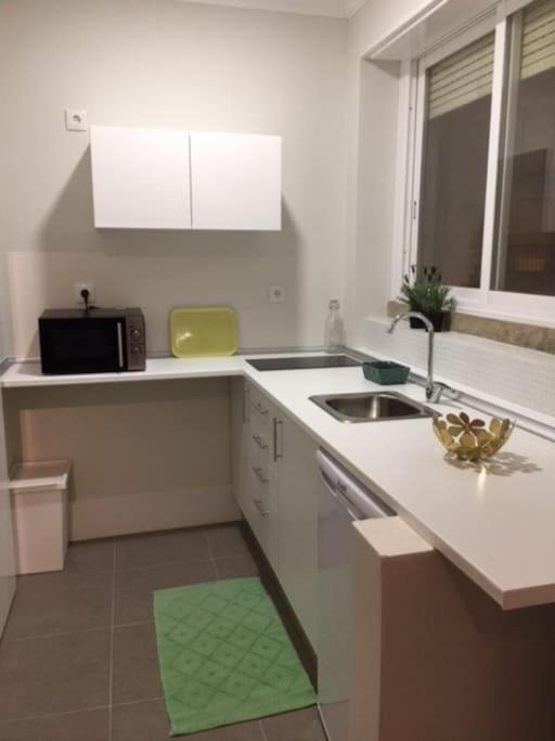 Romantic And Bright Studio Apartment In Arroios - Ssl 2B Lisbona Esterno foto